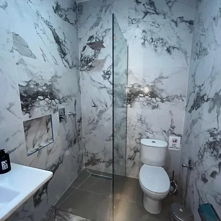 招待所 Erald Durrës